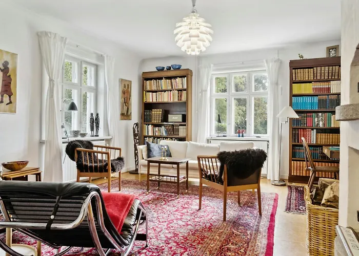 Nostalgic Atmosphere At The Old Parsonage On Lyo Vakantiehuis