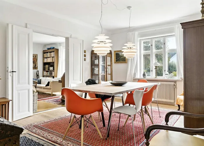 Hébergement de vacances Nostalgic Atmosphere At The Old Parsonage On Lyo